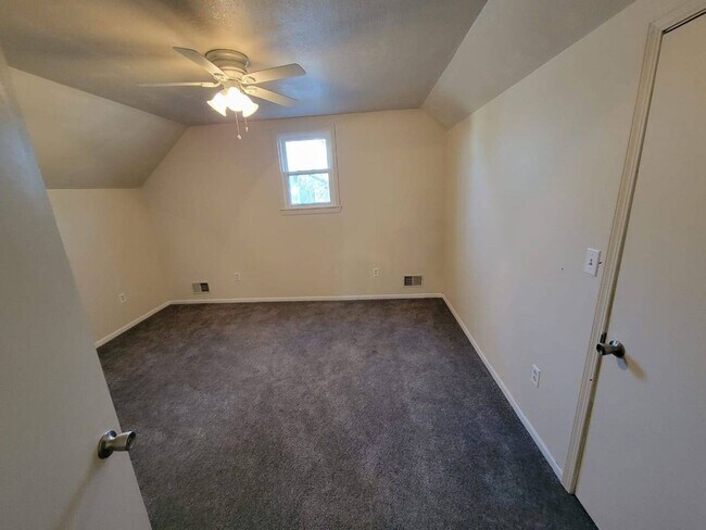 Building Photo - Schedule a Showing Today!!!  Don't Miss Out On This Spring Special!!