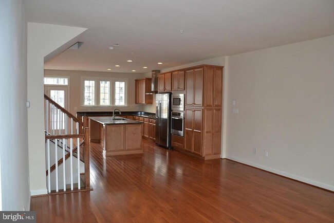 Building Photo - 3174 Yeager Dr