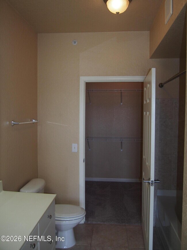 Building Photo - 8539 Gate Pkwy W