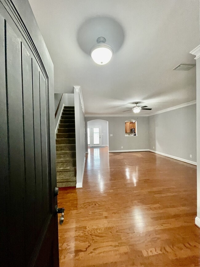 Primary Photo - 518 Capstone Dr