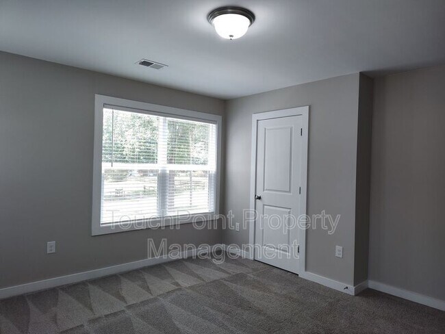 Building Photo - 4525 Lindsay Ln