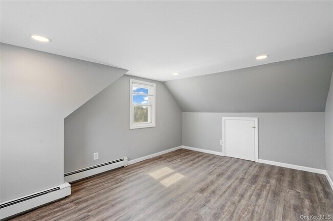 Building Photo - 1 Center Ct