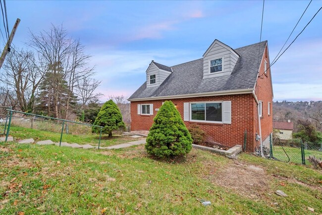 Building Photo - Renovated 4 Bed in Carrick