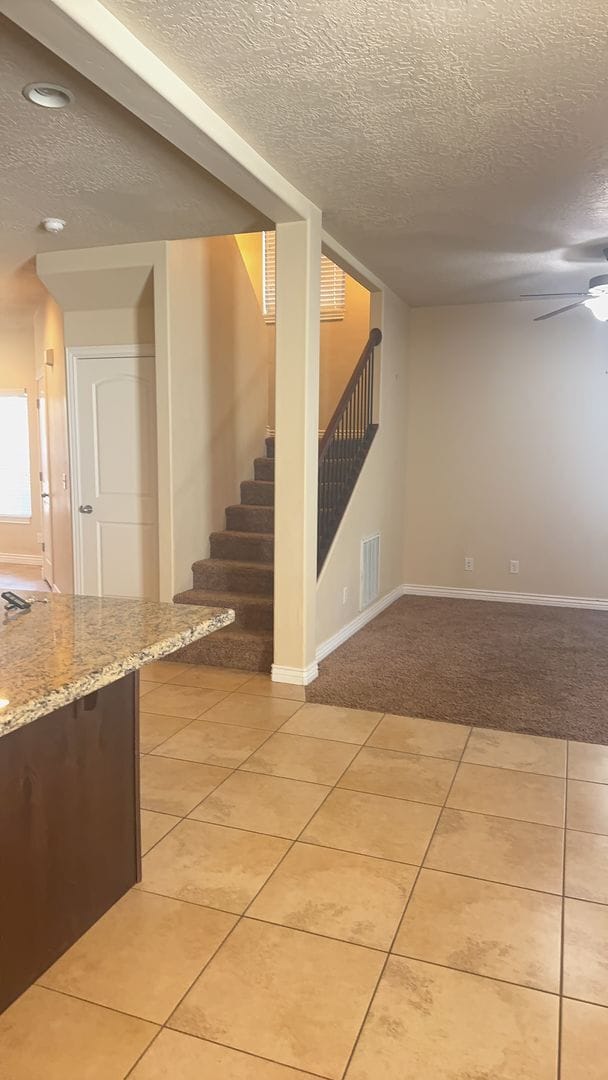 Building Photo - 3 Bed 2.5 Bath Townhome in Vernal!!