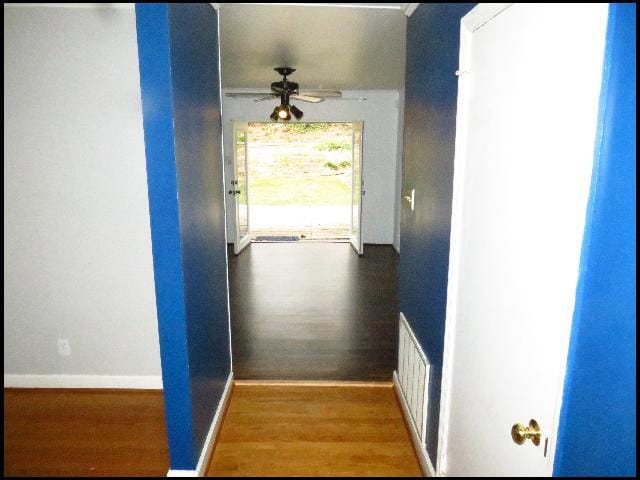 Building Photo - 101 White Oak Ln