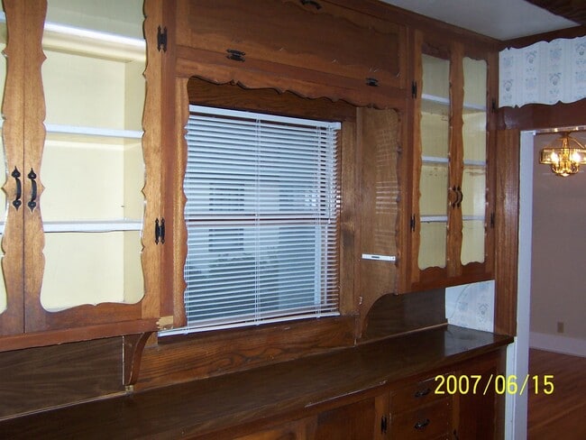 Building Photo - 808 W Myrtle St