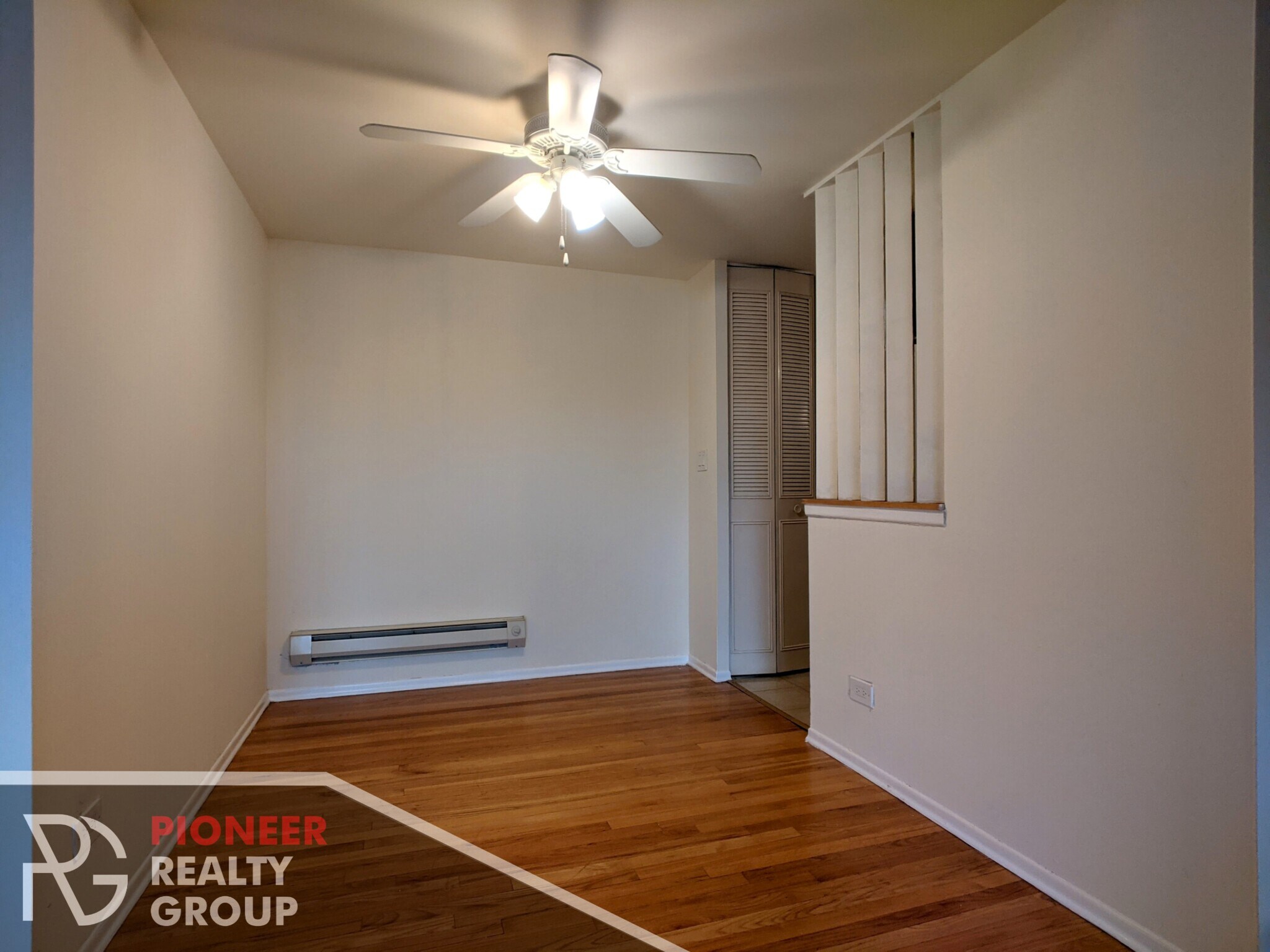 Building Photo - 665 W Wrightwood Ave