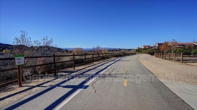 Building Photo - 26631 Millhouse Dr