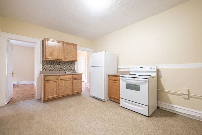 Building Photo - 72 Kensington Ave