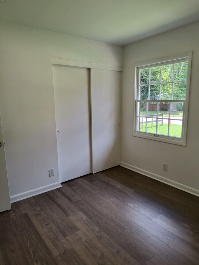 Building Photo - Fully Renovated 3 Bedroom, 2 Bath Home