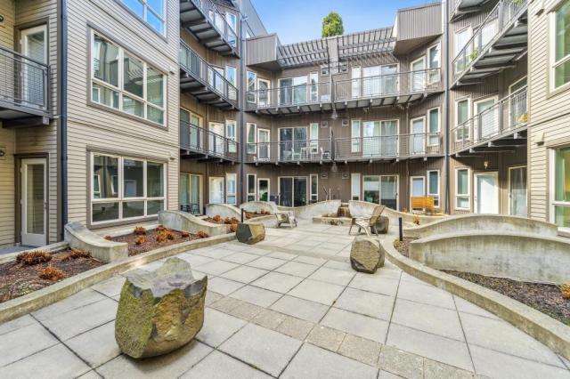 Building Photo - 1 bedroom in Seattle WA 98122