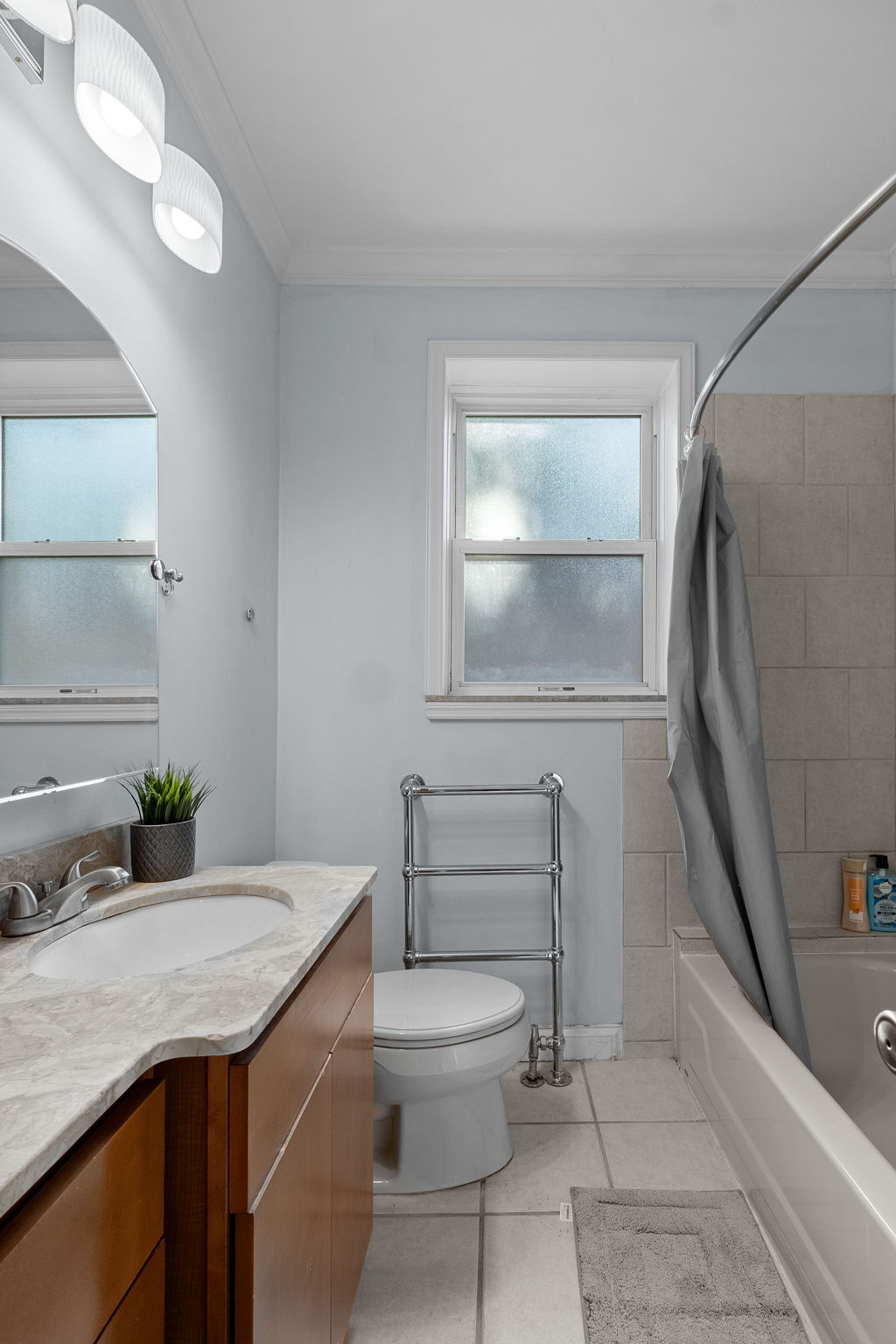 Building Photo - 7055 Dartmouth Ave