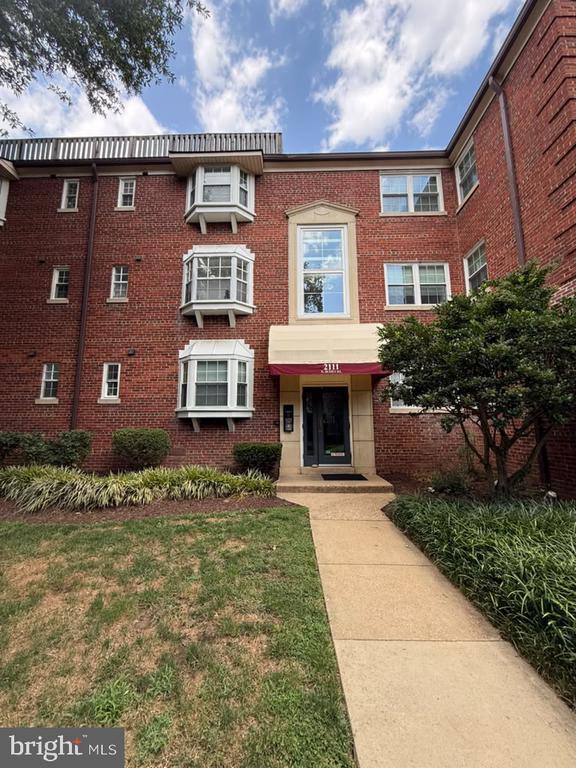 Building Photo - 2111 N Scott St