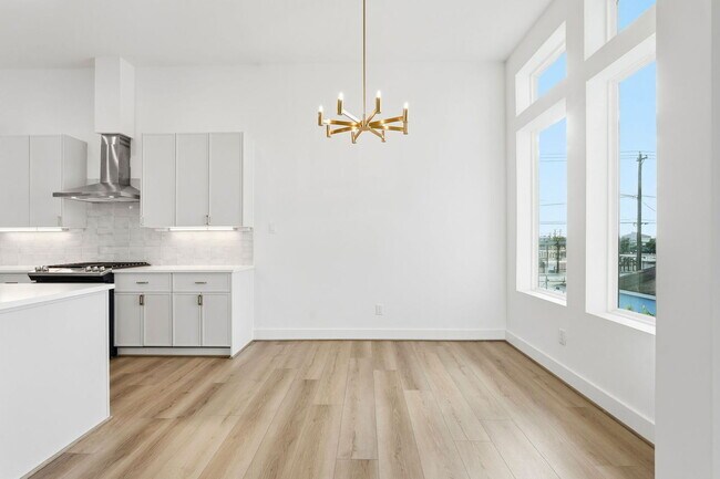 Building Photo - 3826 Wilmer St