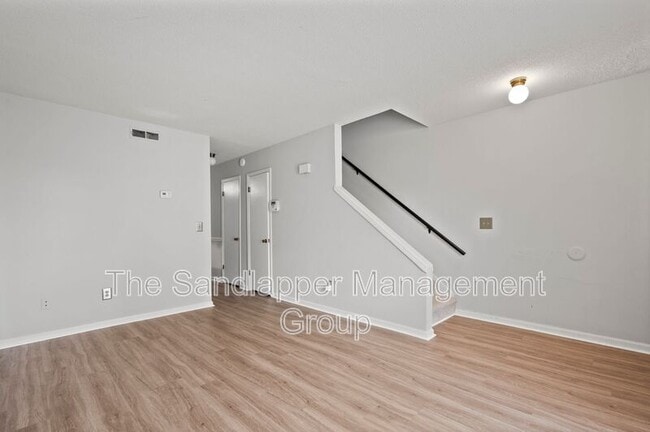 Building Photo - 3616 Peppertree Ln
