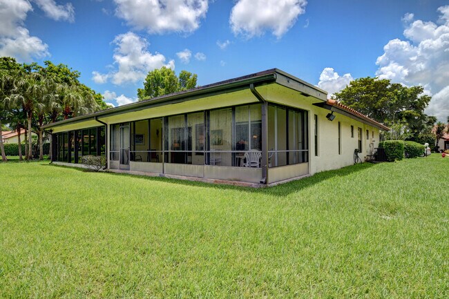 Building Photo - 5895 Autumn Lake Ln