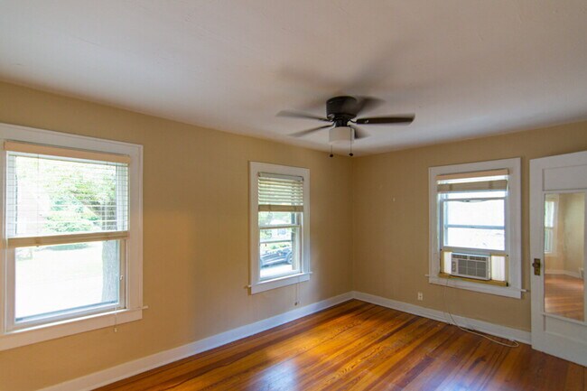 Building Photo - 26 Bagwell Ave