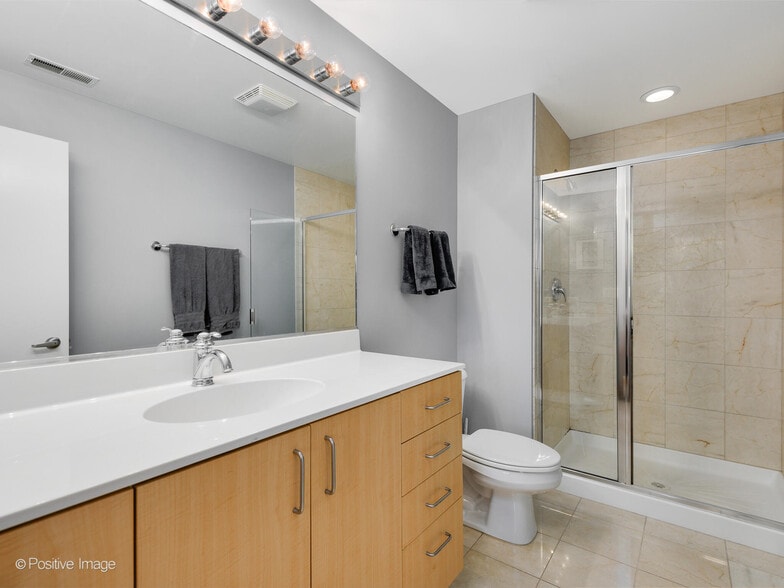 Building Photo - 1260 W Washington Blvd