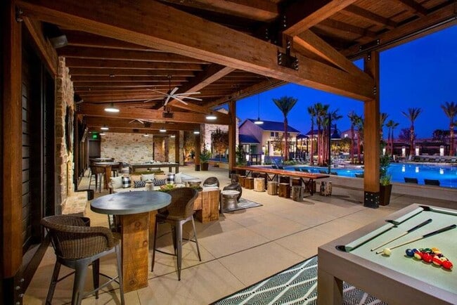 Building Photo - 610 Wood Crest Ave