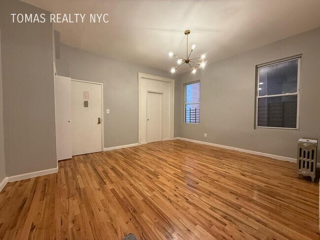 Building Photo - 1235 Union Ave