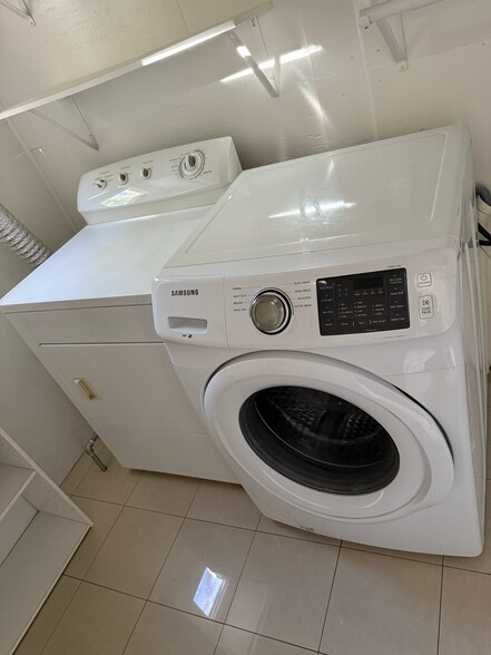 laundry room w/ washer & dryer - 1216 Fedora St