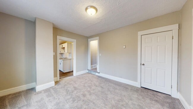 Building Photo - Stockyards Area - 2 Bedrooms - Single Fami...