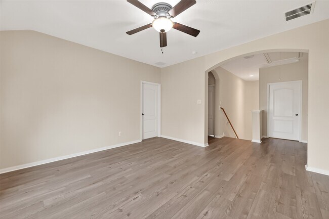 Building Photo - 3815 Pine Forest Green Blvd