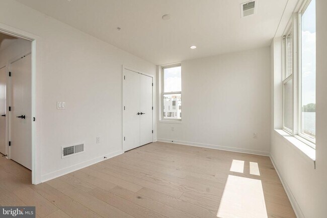 Building Photo - 3029 Bridgeview walk