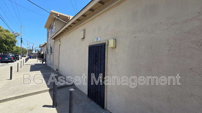 Building Photo - 130 Marina Way