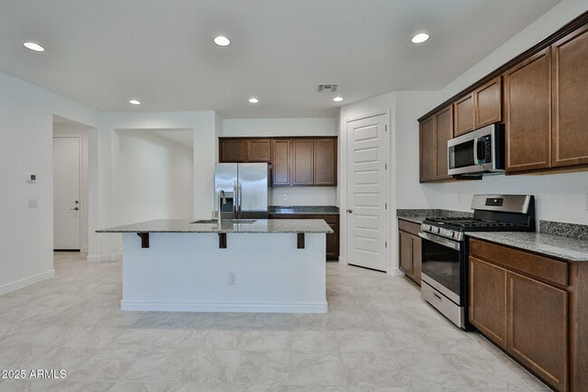 Building Photo - 8747 W Colter St