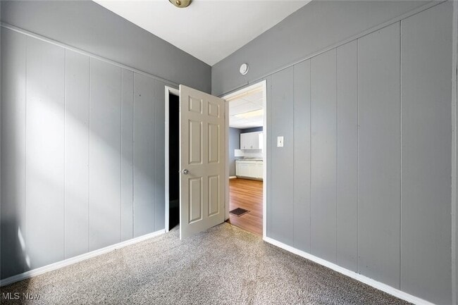 Building Photo - 3414 Daisy Ave