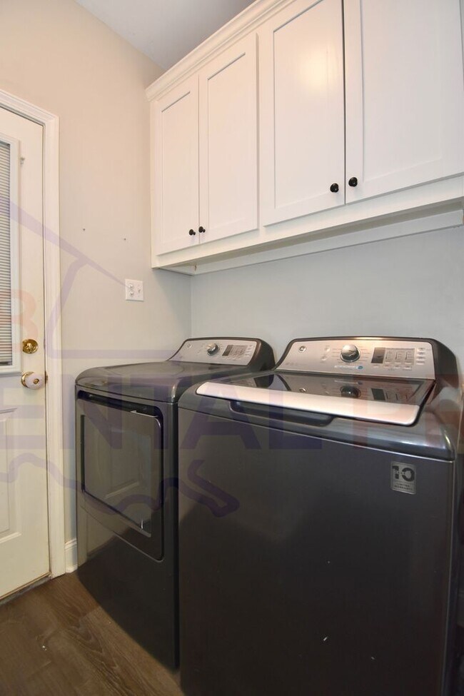 Building Photo - 3 Bed, 2 Bath Home in Ruston!