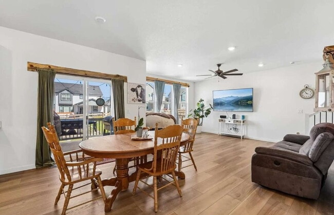 Building Photo - Stunning 4 Bedroom, 2.5 Bath, 3 Car Garage Located in Elizabeth, Co!