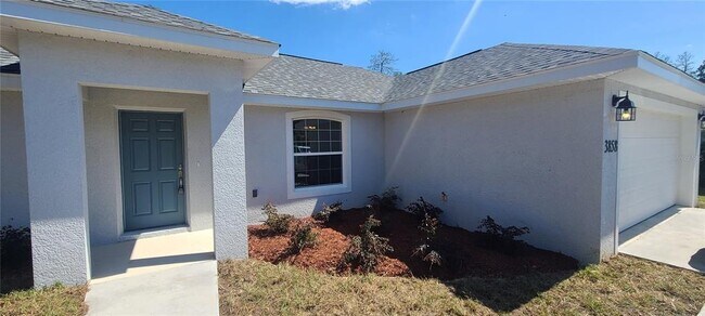 Building Photo - 3858 SW 133rd Loop