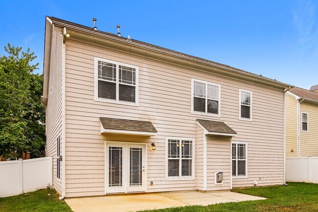 Building Photo - 19056 Coachmans Trace