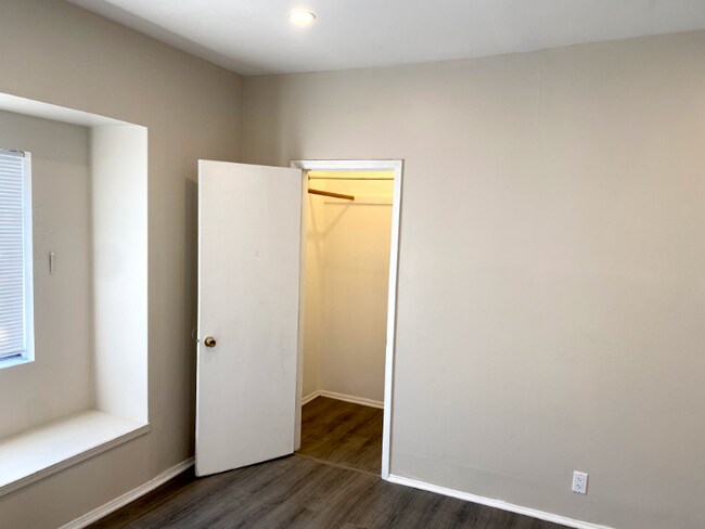 Front Room Closet - 4012 S Normandie Ave