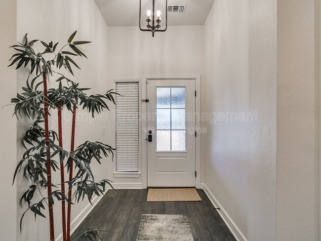 Building Photo - 18008 Jimenez Dr