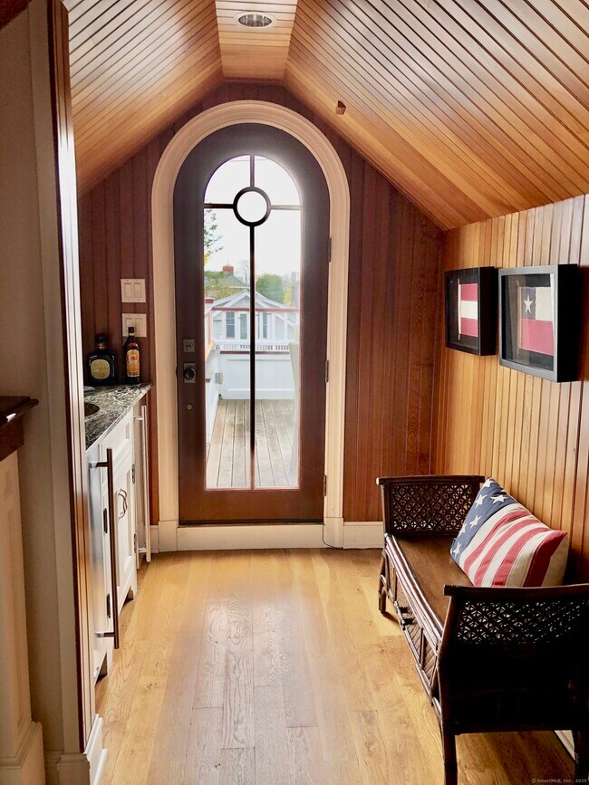 Building Photo - 12 Danbury Ave