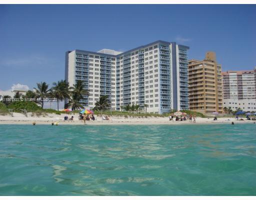 Building Photo - 6917 Collins Ave