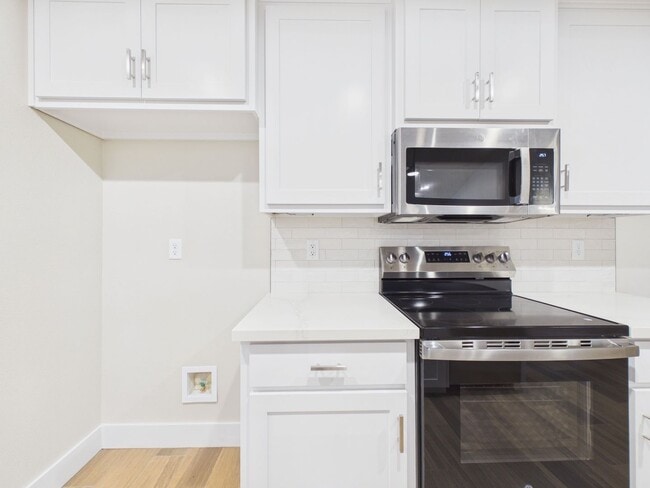 Building Photo - 9770 Elite St