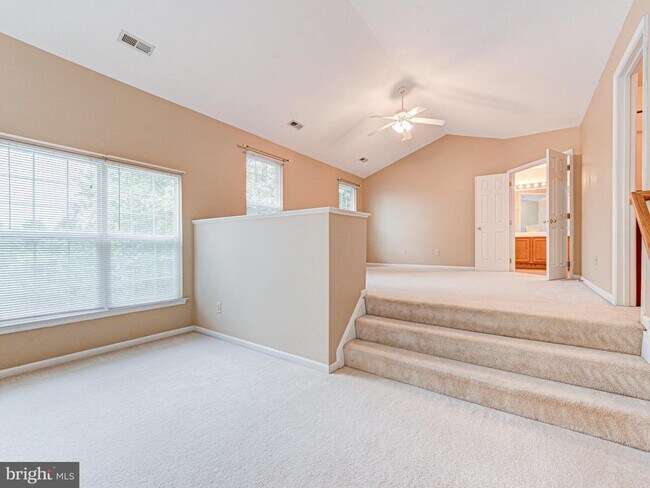 Building Photo - 817 Santmyer Dr SE
