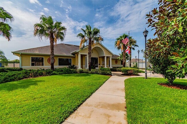 Building Photo - 7956 Carriage Pointe Dr