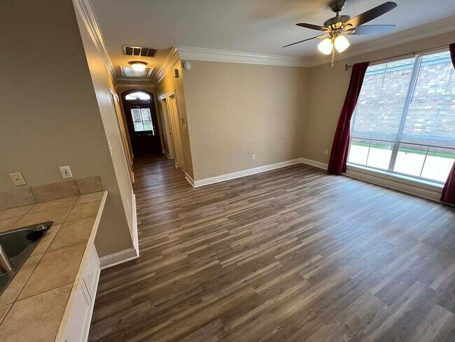 Building Photo - Beautiful 3BR Home in Sought-After Beau Pré off River Rd – Open Floor Plan & Fenced Yard!