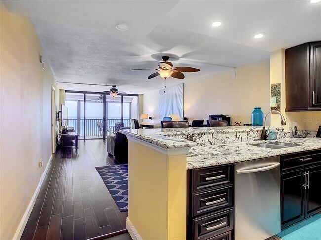 Building Photo - 15462 Gulf Blvd