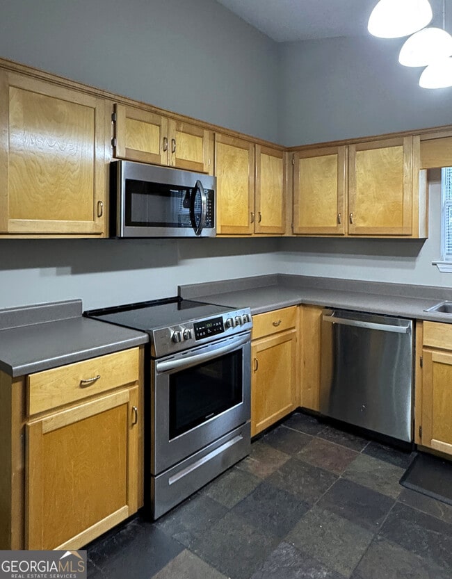 Building Photo - 106 Zinnia Ct