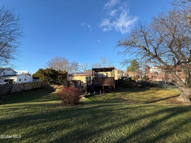 Building Photo - 152 E State St