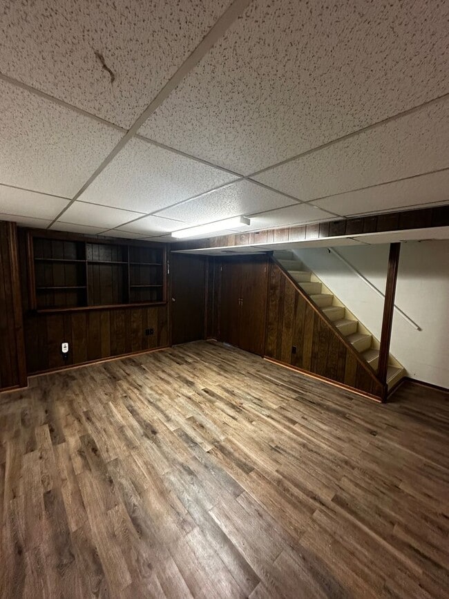 Building Photo - Charming 2 Bedroom Townhouse Available Now...