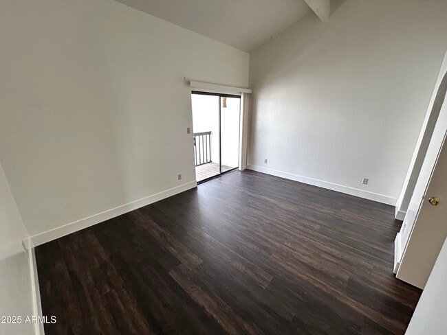 Building Photo - 1702 E Ocotillo Rd
