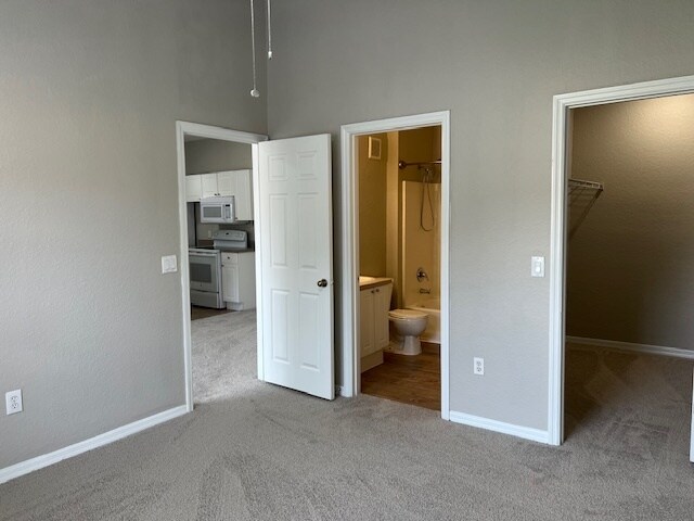 Primary Bedroom - 852 Grand Regency Pointe