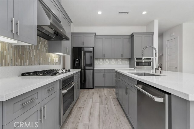 Building Photo - 112 Menkar